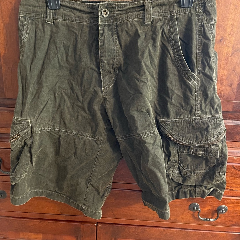 Men’s KUHL Cargo Shorts, 36